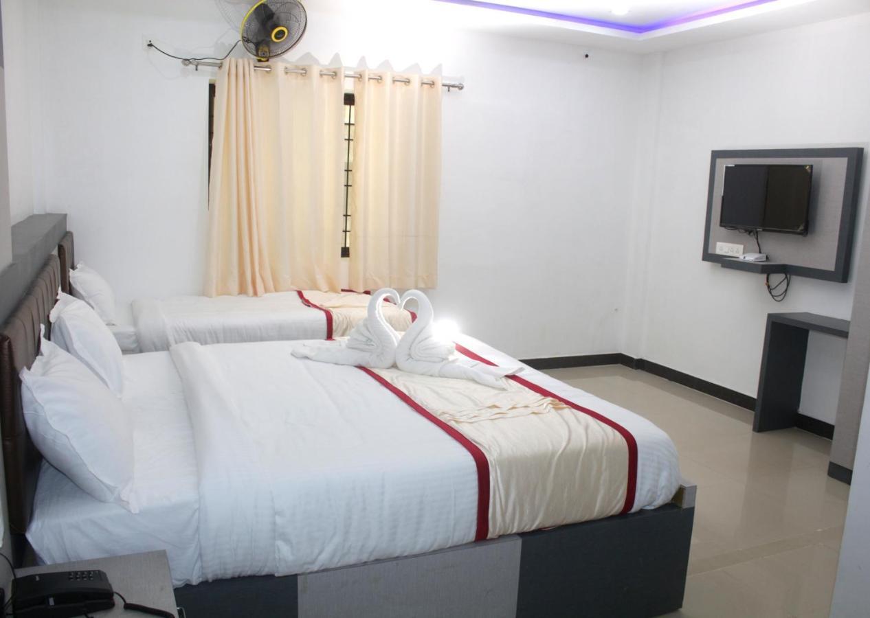 Hotel Shawrya The Grand Madikeri Kültér fotó