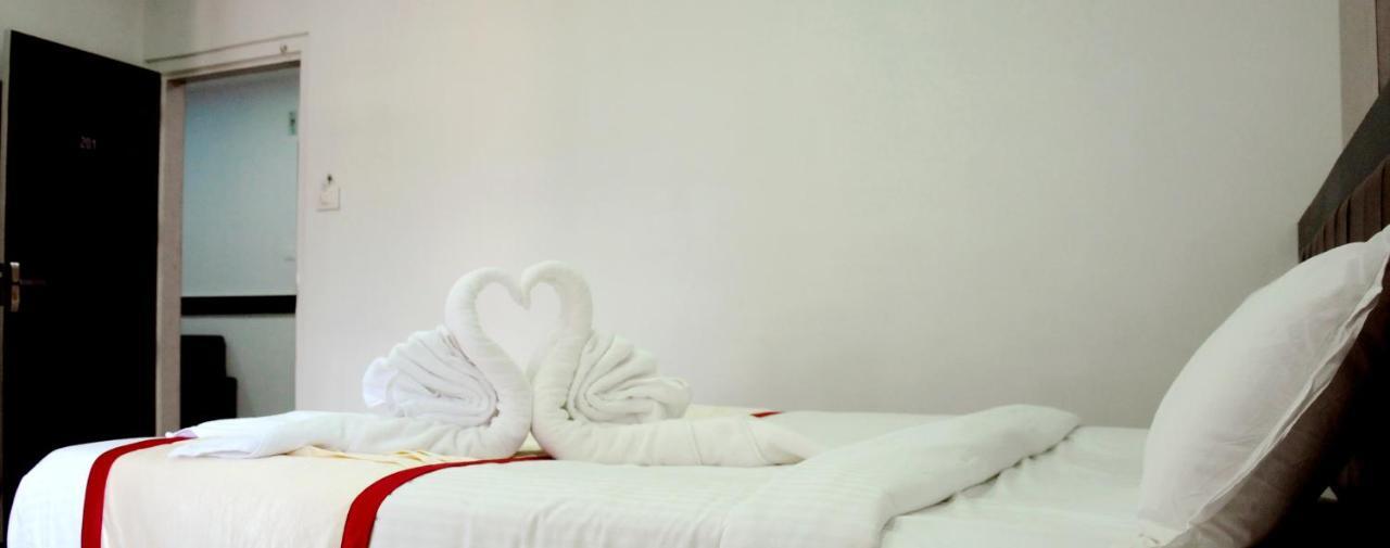 Hotel Shawrya The Grand Madikeri Kültér fotó
