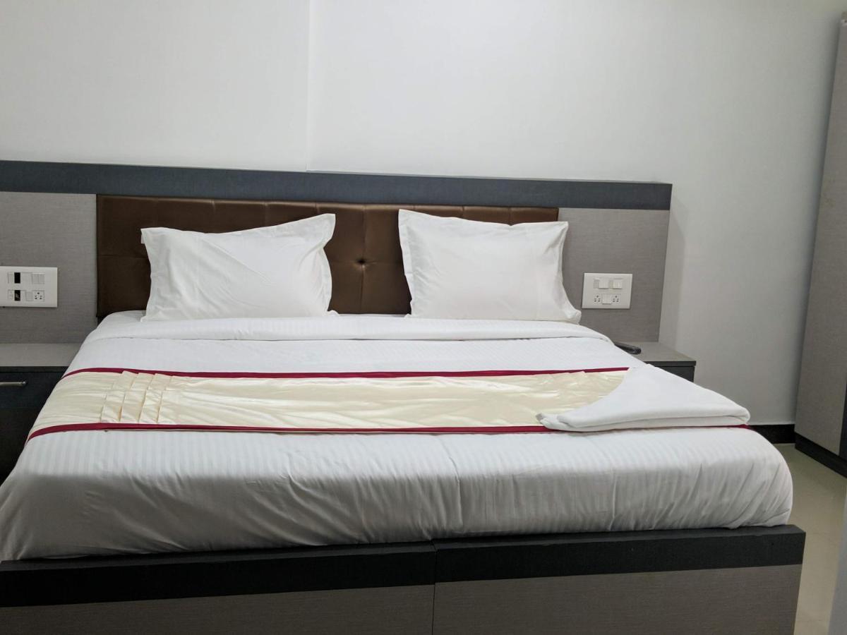 Hotel Shawrya The Grand Madikeri Kültér fotó